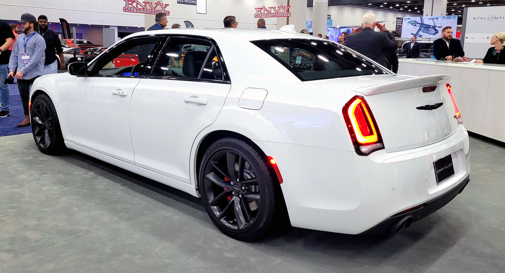 Waiting List For 2023 Chrysler 300C Created After Muscular Sedan Sells Out  In 12 Hours | Carscoops