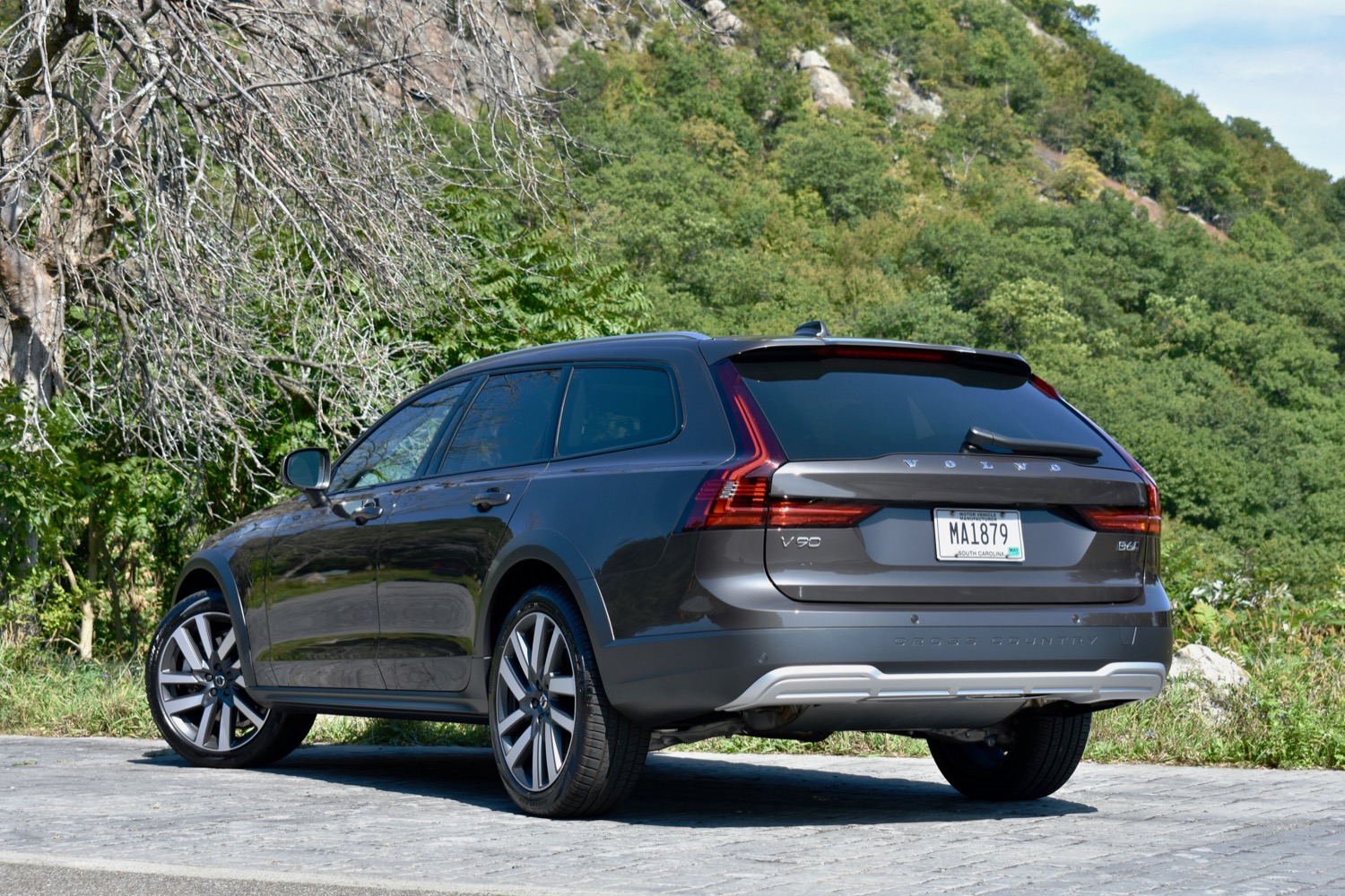 2022 Volvo V90 Cross Country First Drive Review: Hey, Google | Digital  Trends