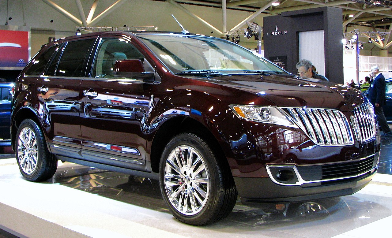File:2011 Lincoln MKX.jpg - Wikimedia Commons
