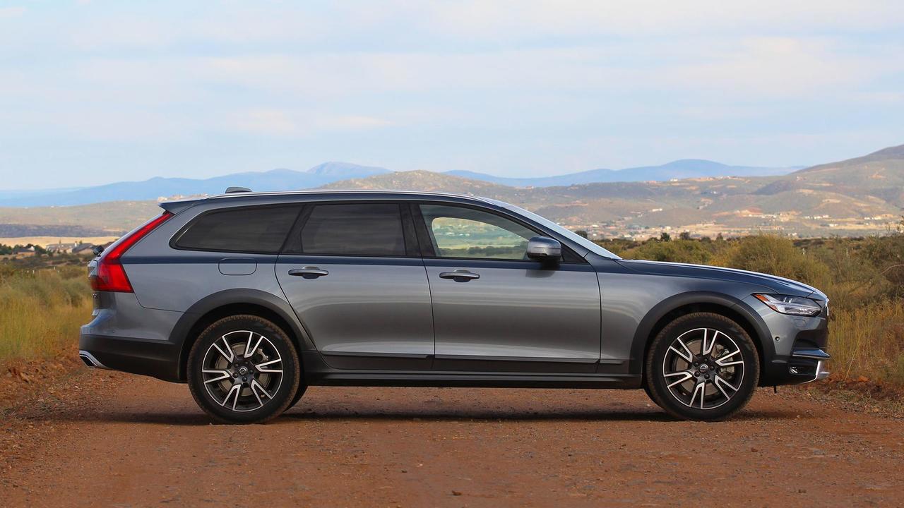 2017 Volvo V90 Cross Country Review: One For The Long Haul