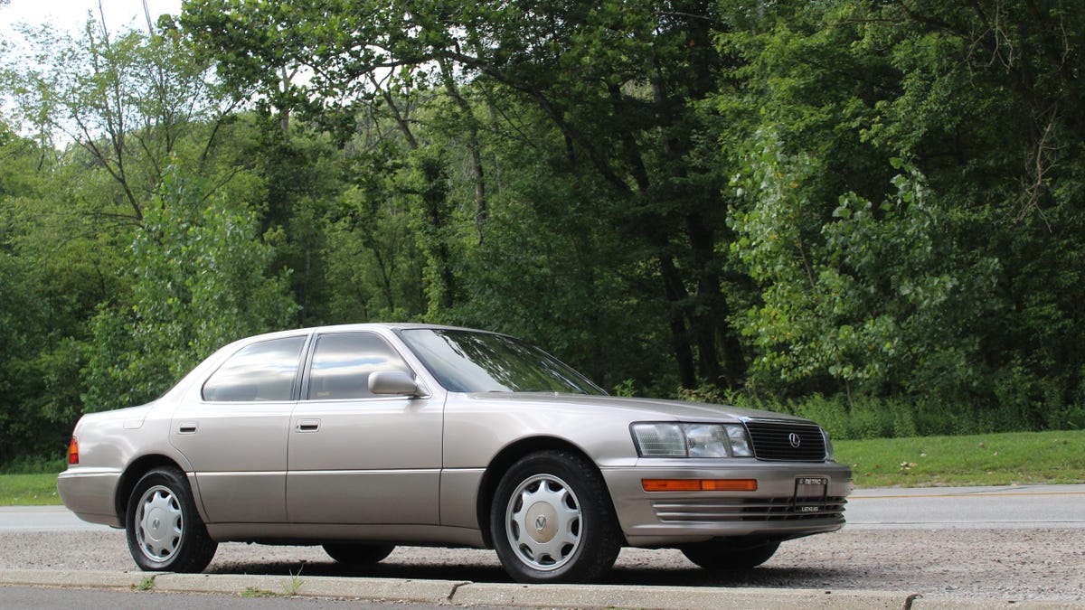 The Lexus LS 400 Lives Up To The Hype