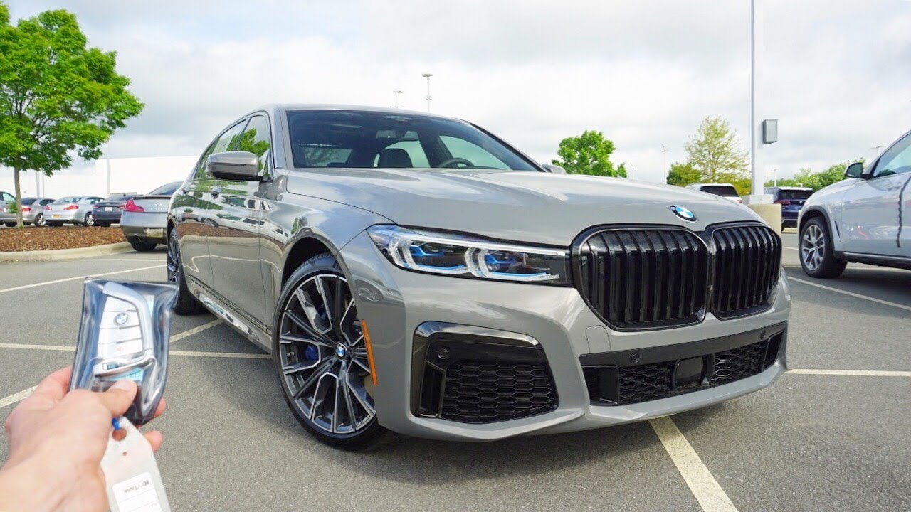 2020 BMW 750i xDrive: Start Up, Exhaust, Test Drive and Review - YouTube