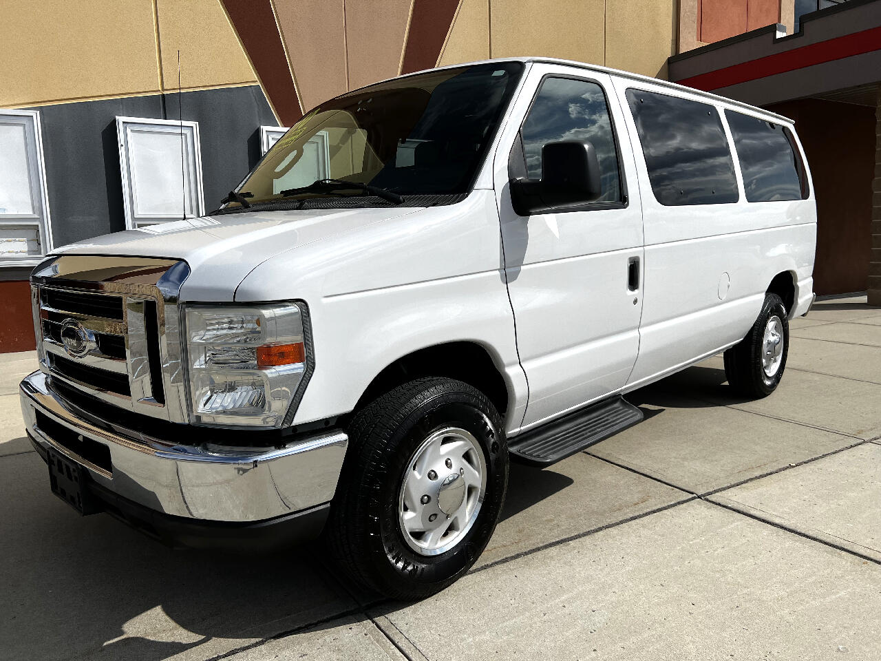 Used 2010 Ford Econoline Wagon E-350 Super Duty XLT for Sale in Howell  North New Jersey NJ 07731 Certified Auto Mall INC