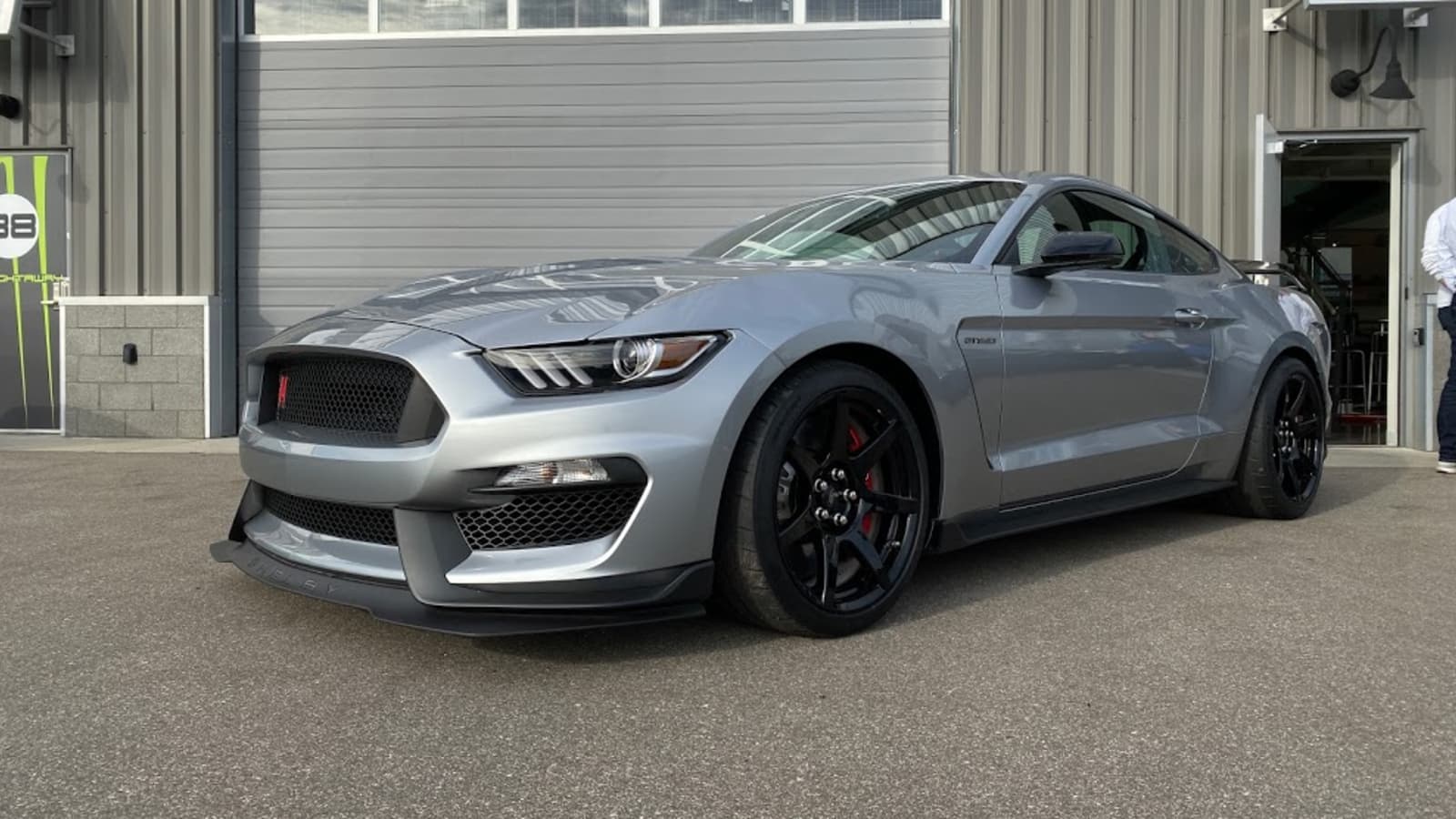 Review: The 2020 Ford Mustang Shelby GT350R is the most exciting car under  $100,000
