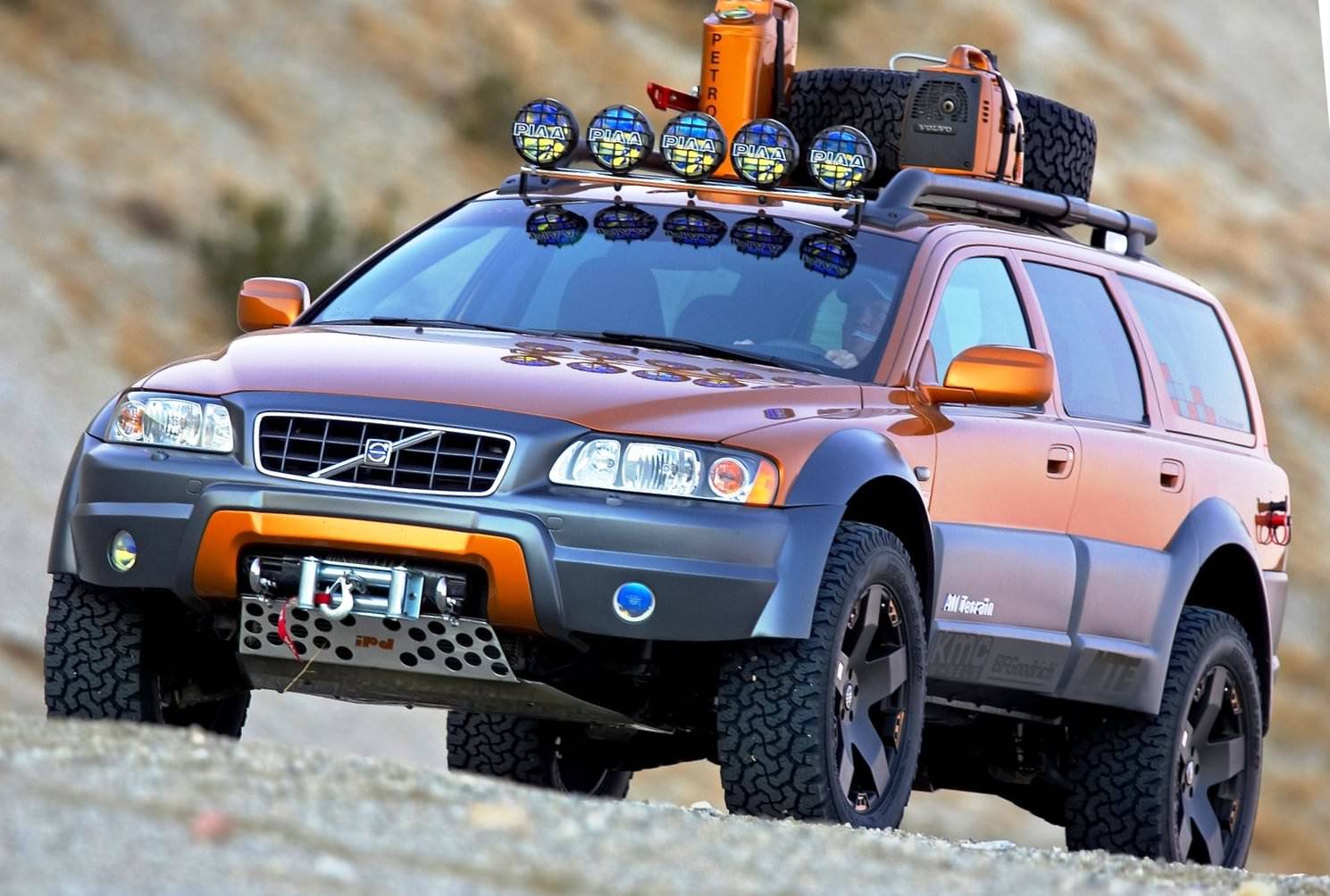 2005 Volvo XC70 AT and 2007 XC70 Surf Rescue are California Surf'n'Turf  Dreams 2