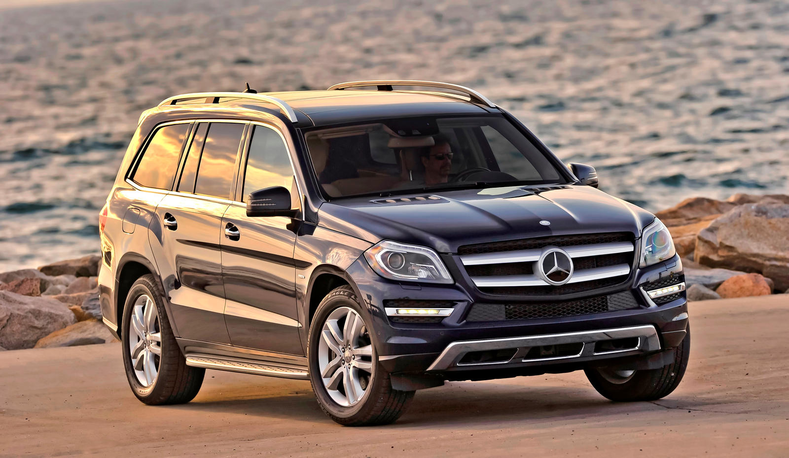 2014 Mercedes-Benz GL-Class: Review, Trims, Specs, Price, New Interior  Features, Exterior Design, and Specifications | CarBuzz