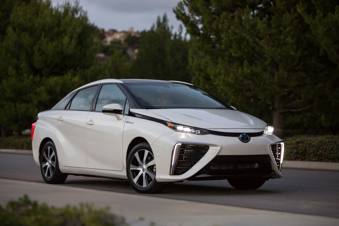 Toyota Announces 2017 Mirai Pricing—Lease Cost Goes Down - The News Wheel