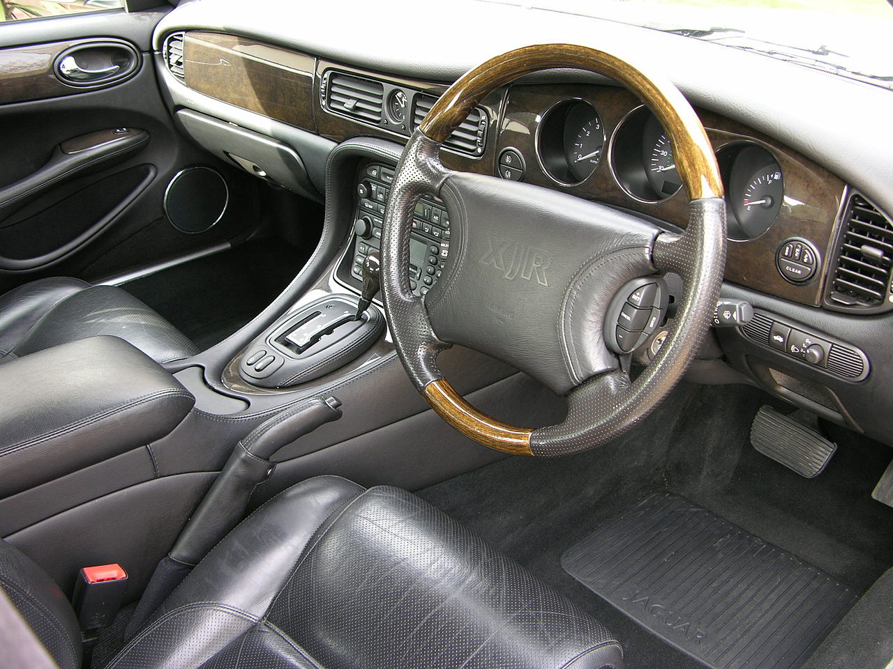 File:Jaguar XJR 1998 - Flickr - The Car Spy (7).jpg - Wikimedia Commons