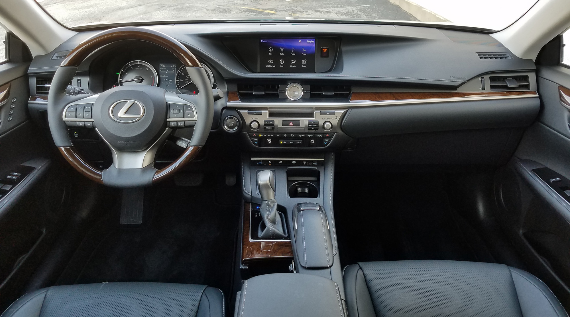 2018 Lexus ES 350 The Daily Drive | Consumer Guide®