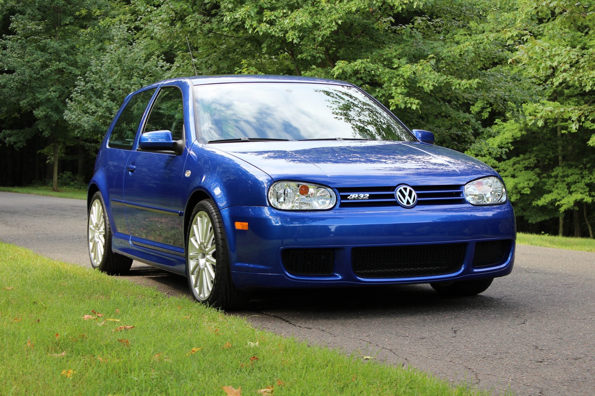 Here's why this VW R32 just sold for $65,000 - Hagerty Media