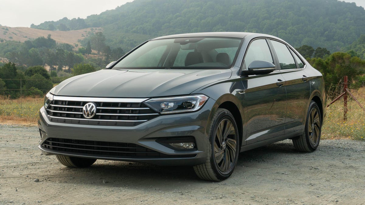 2019 VW Jetta Review: A move upscale - CNET