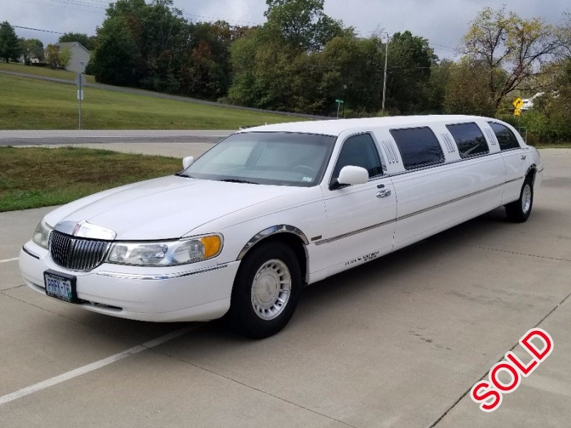 Used 2001 Lincoln Town Car Sedan Stretch Limo Springfield - Wentzville,  Missouri - $4,500 - Limo For Sale