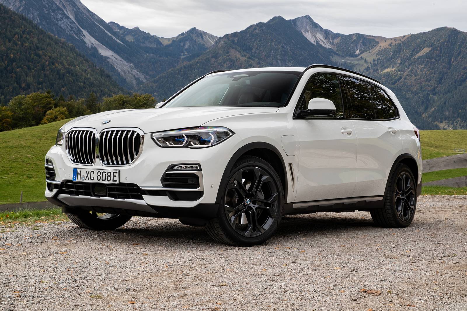 2022 BMW X5 Plug-in Hybrid Prices, Reviews, and Pictures | Edmunds