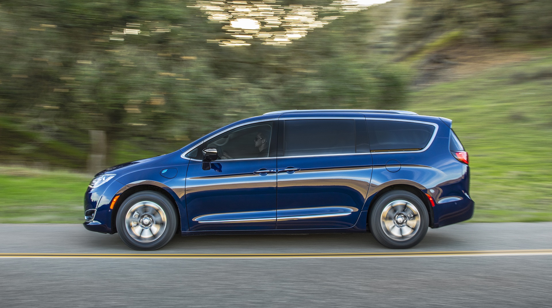 Plugging in Pacifica Hybrid: City drive review of its 32-mile electric range
