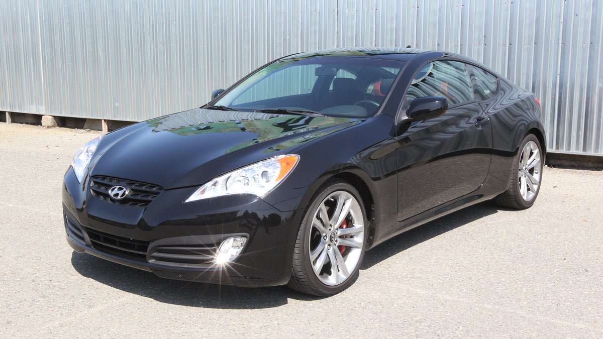 2011 Hyundai Genesis Coupe 3.8 R-Spec review: 2011 Hyundai Genesis Coupe  3.8 R-Spec - CNET