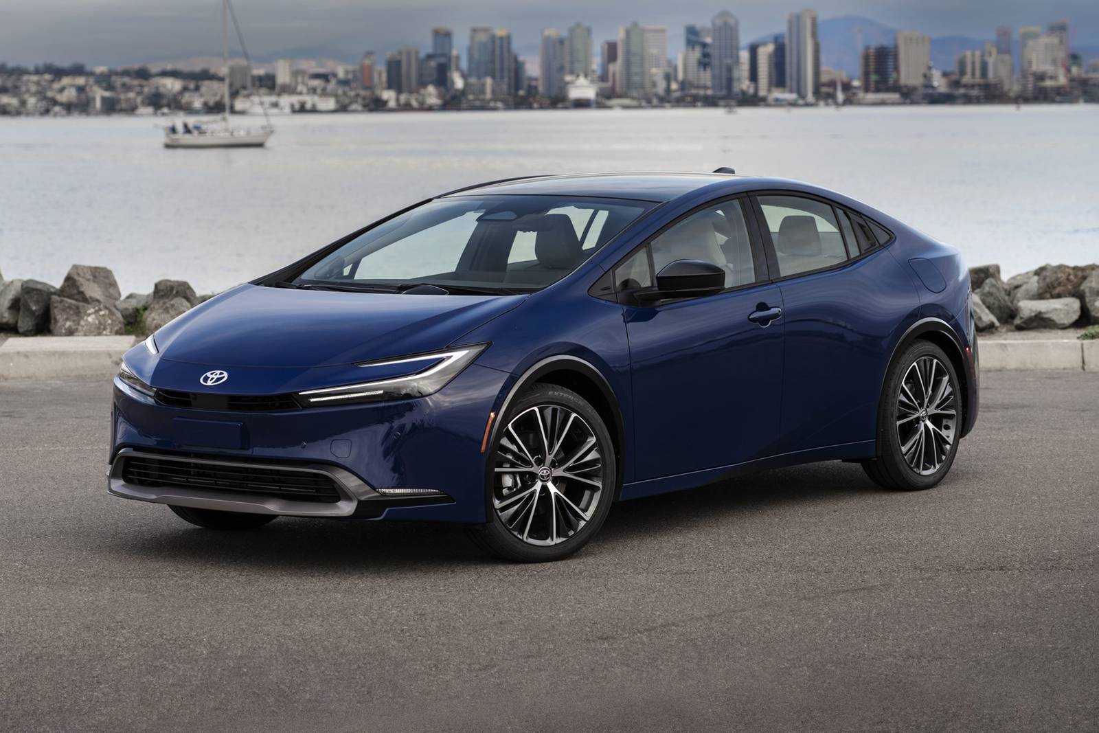 2023 Toyota Prius Prices, Reviews, and Pictures | Edmunds