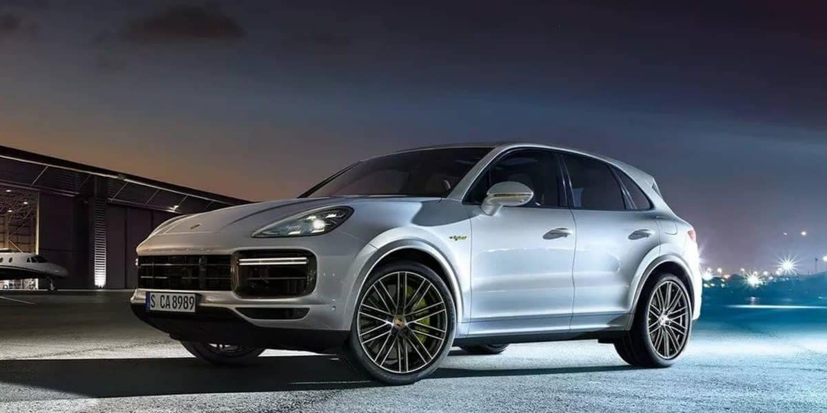 What's the Difference Between Porsche Cayenne Turbo and GTS?
