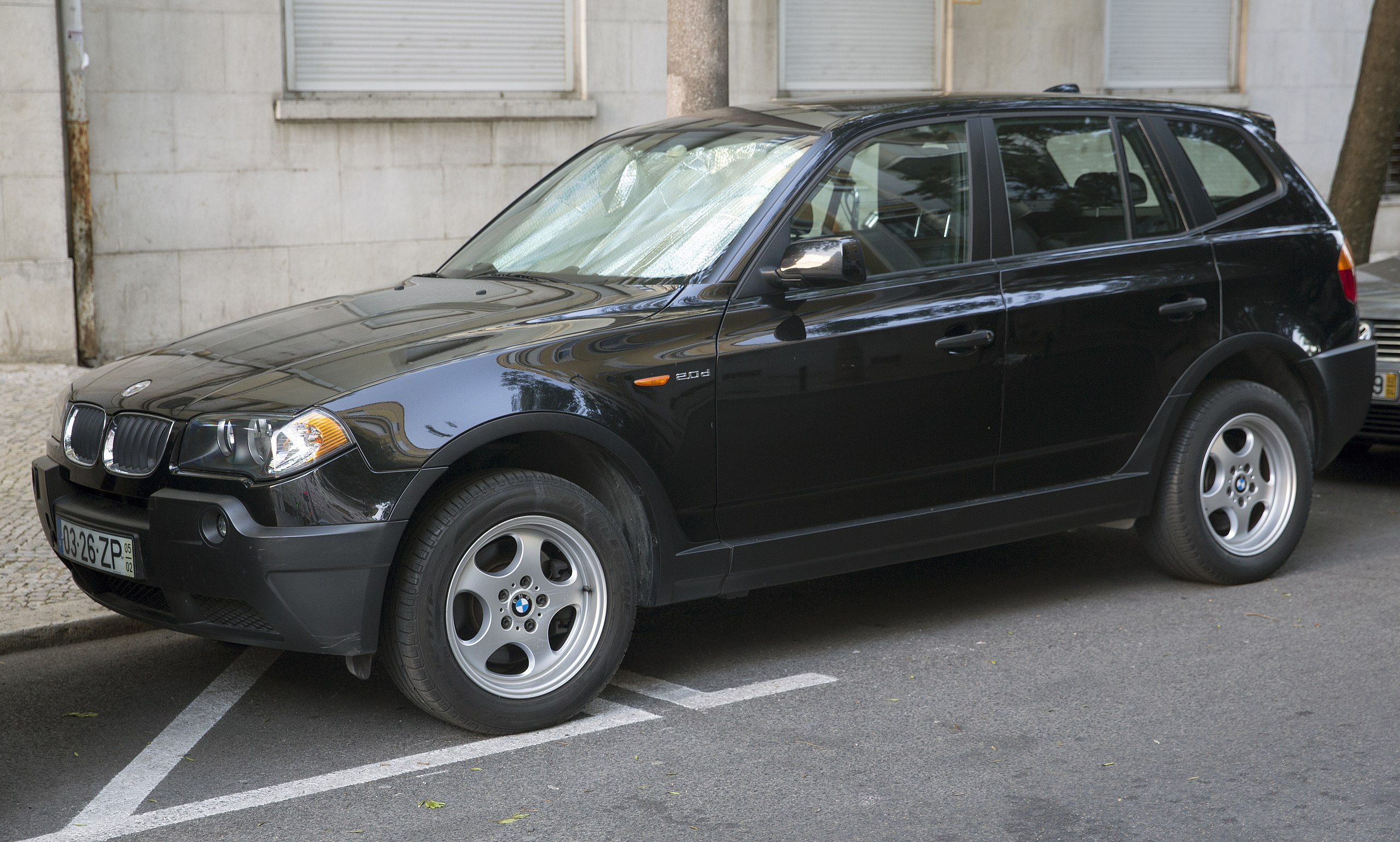 File:2005 BMW X3 2.0d, front left (Portugal).jpg - Wikimedia Commons