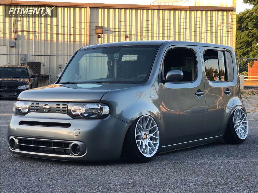 2009 Nissan Cube SL with 17x9 Rotiform Rse and Achilles 205x40 on Air  Suspension | 474789 | Fitment Industries