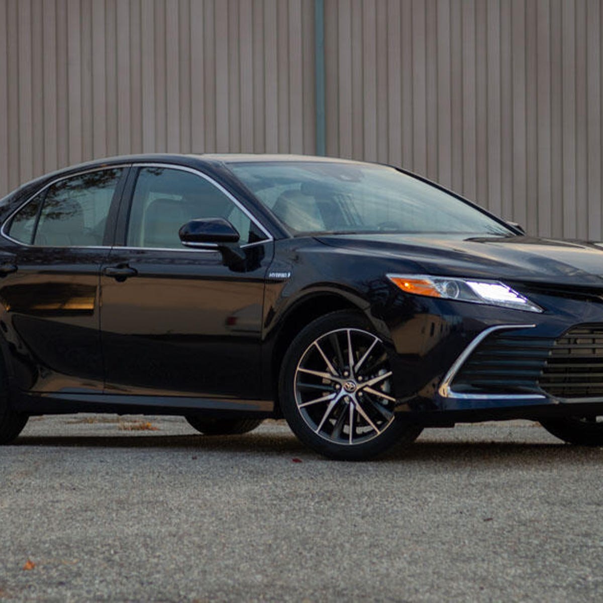 2021 Toyota Camry Hybrid first drive review: A hard formula to mess up -  CNET