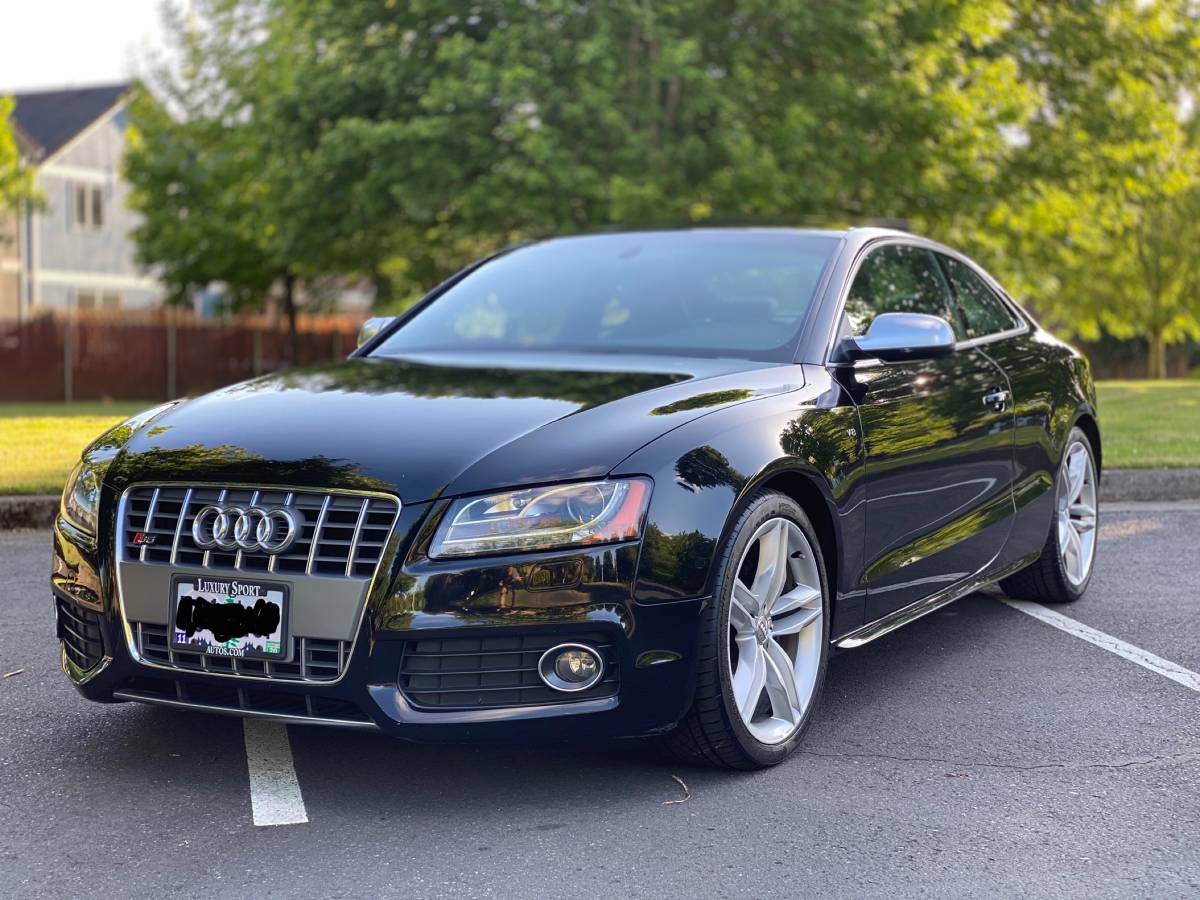 2010 Audi S5 Coupe with 6-speed Manual - Klipnik