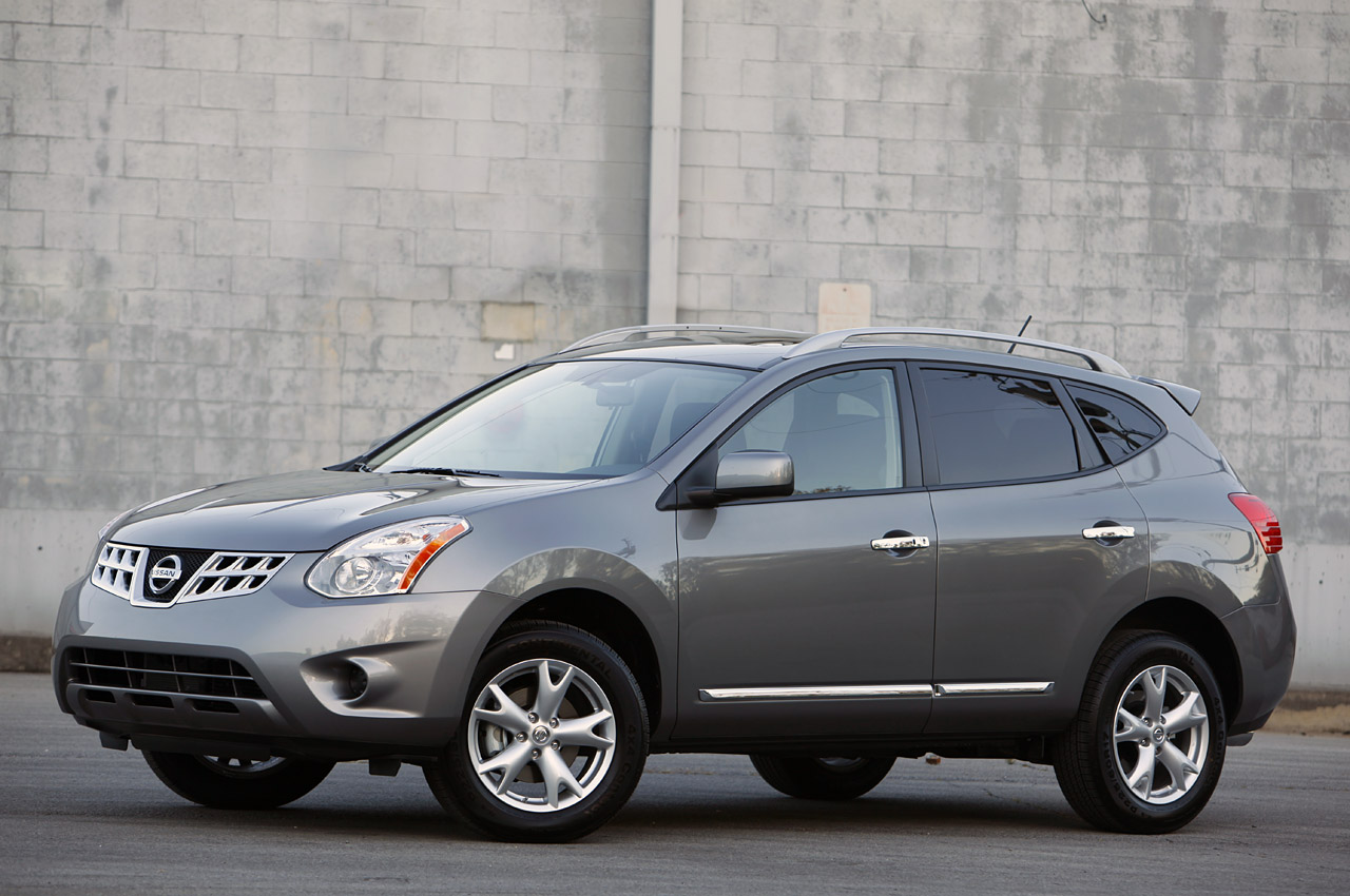 2011 Nissan Rogue: Review Photo Gallery