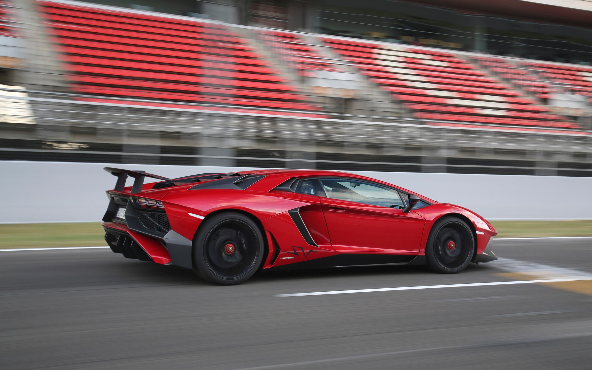 2017 Lamborghini Aventador - News, reviews, picture galleries and videos -  The Car Guide