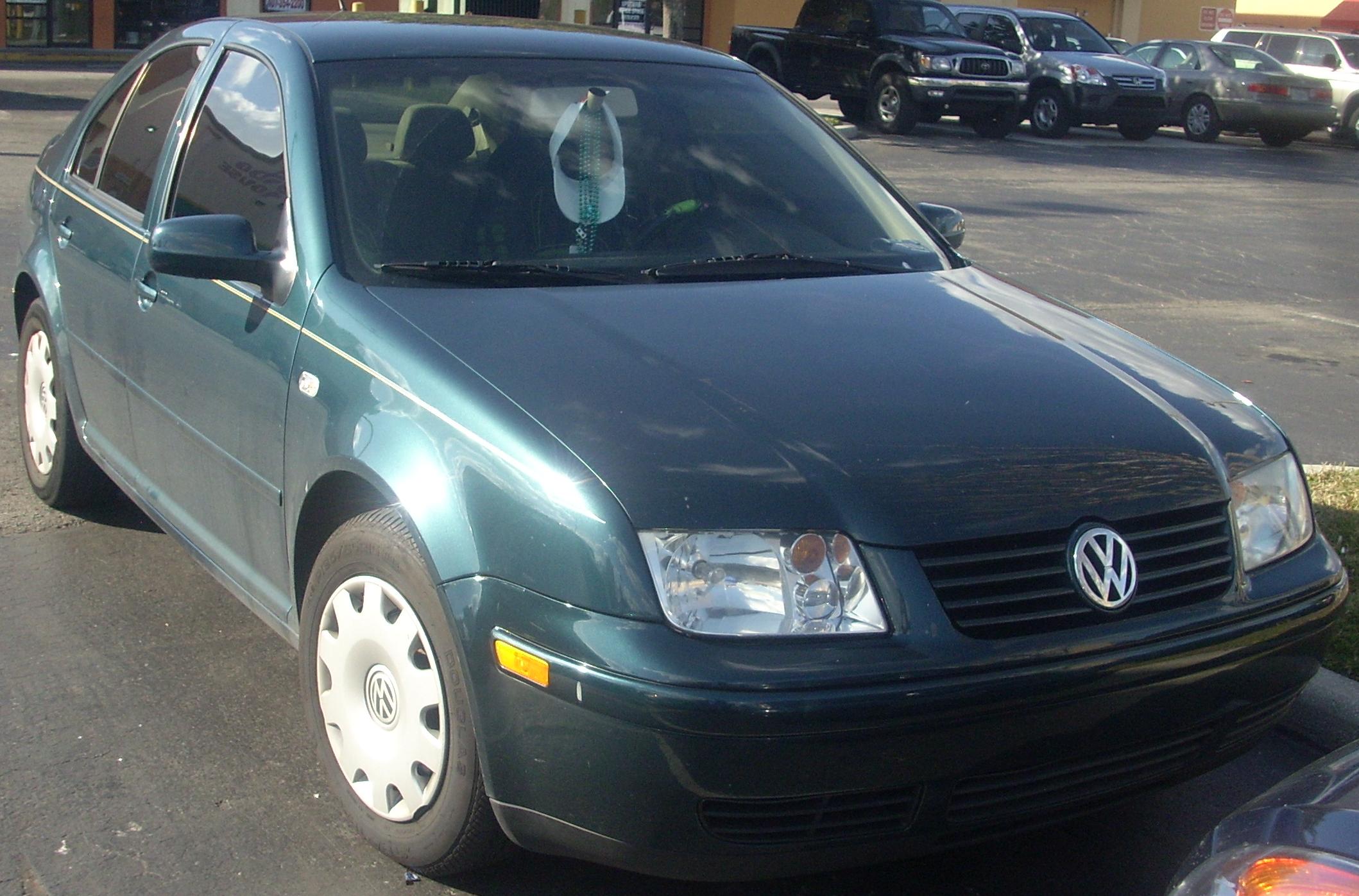 File:1999-2001 Volkswagen Jetta Sedan.JPG - Wikimedia Commons