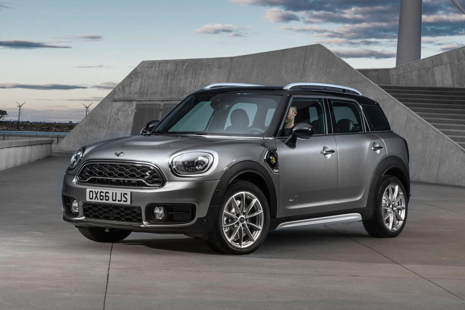 2019 Mini Cooper Countryman Plug-in Hybrid: Review, Trims, Specs, Price,  New Interior Features, Exterior Design, and Specifications | CarBuzz