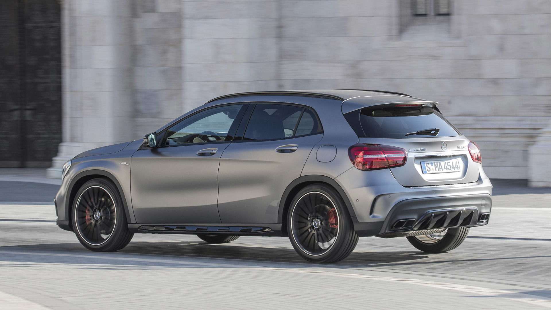 2018 Mercedes-AMG GLA45 First Drive: When Luxury Car Meets Hot Hatch