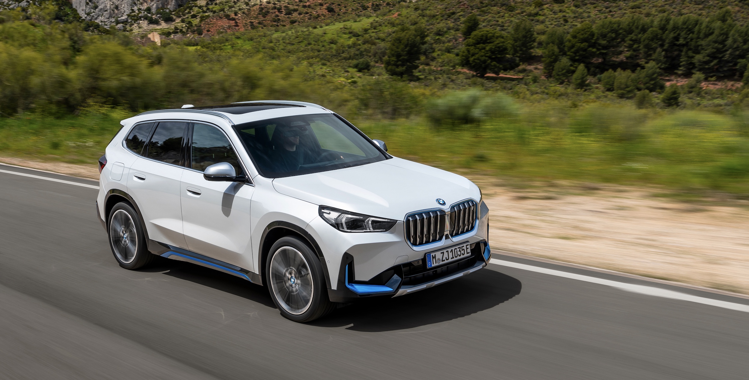 BMW iX1: new entry-level electric car