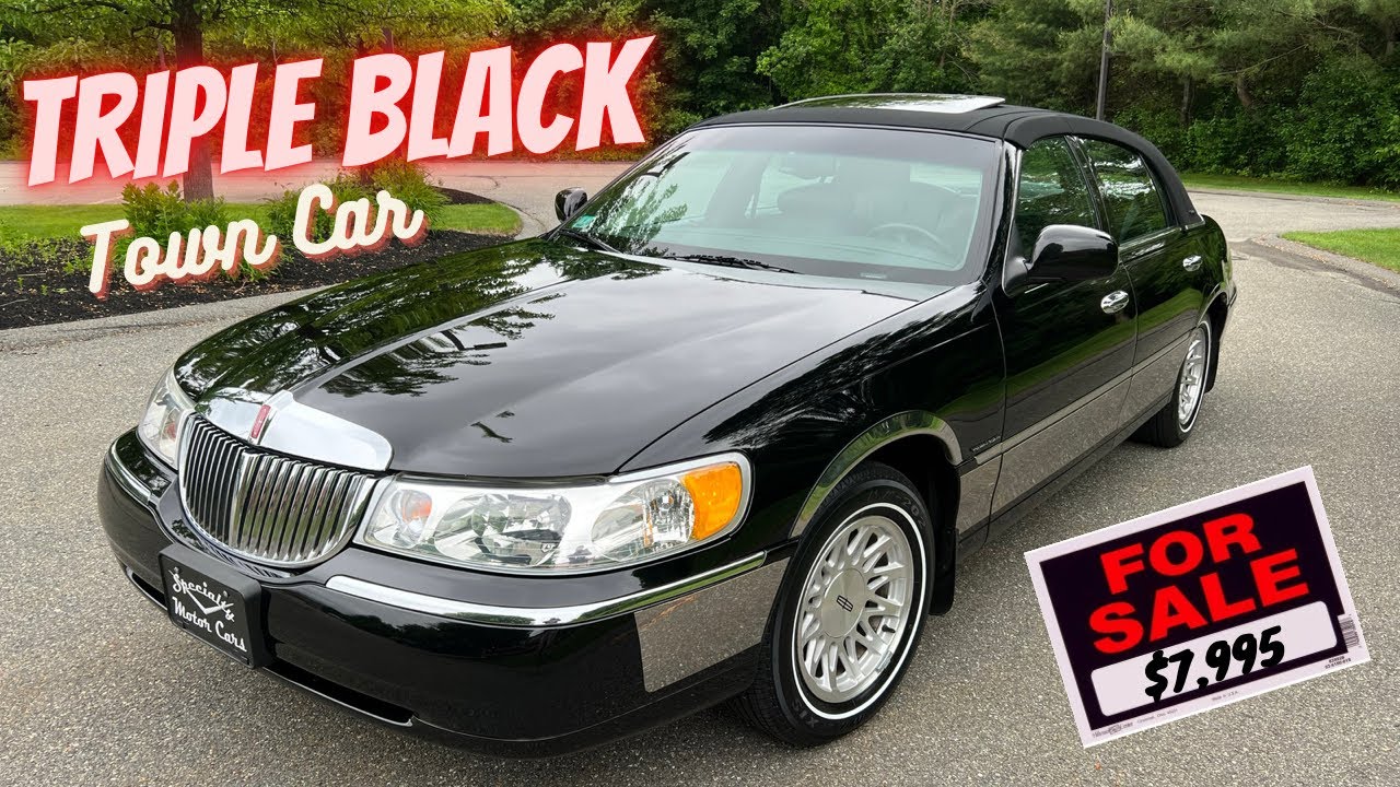 AMAZING Triple Black 1999 Lincoln Town Car Signature FOR SALE by Specialty  Motor Cars - YouTube