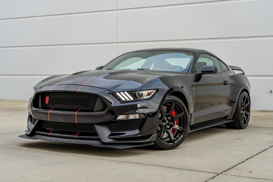 No Reserve: 1,900-Mile 2019 Ford Mustang Shelby GT350R for sale on BaT  Auctions - sold for $86,000 on June 25, 2022 (Lot #77,058) | Bring a Trailer