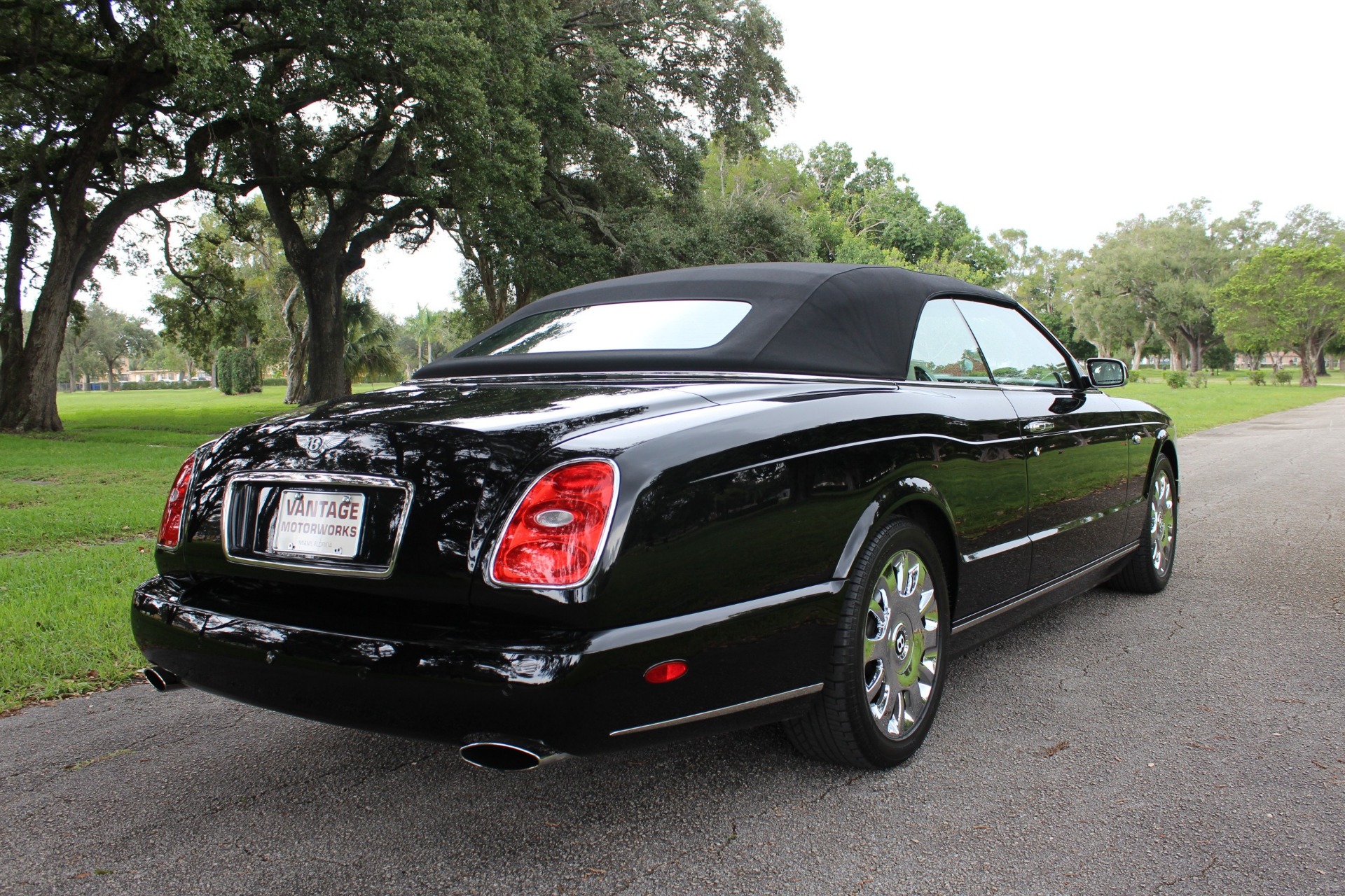 Used 2009 Bentley Azure For Sale (Special Pricing) | Vantage Motorworks  Inc. Stock #9CX14020