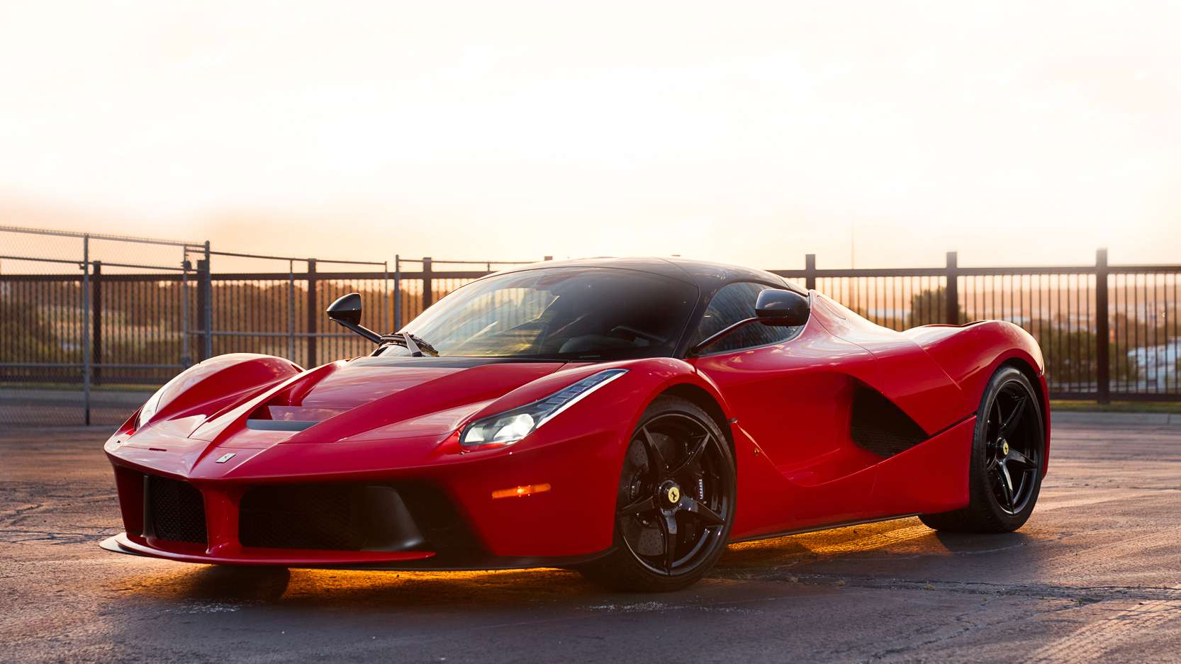 Ferrari LaFerrari: Price, Specs, Videos, Images, Performance & More