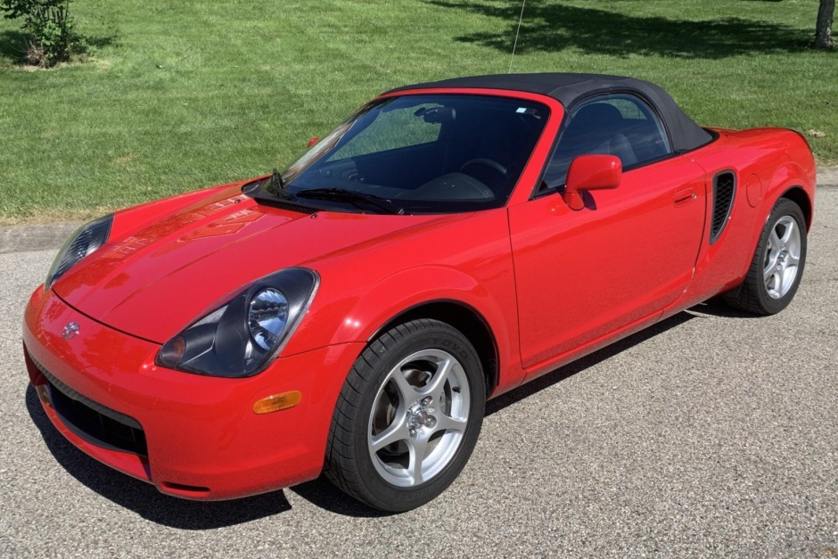 21k-Mile 2002 Toyota MR2 Spyder 5-Speed for sale on BaT Auctions - sold for  $15,876 on August 4, 2021 (Lot #52,498) | Bring a Trailer