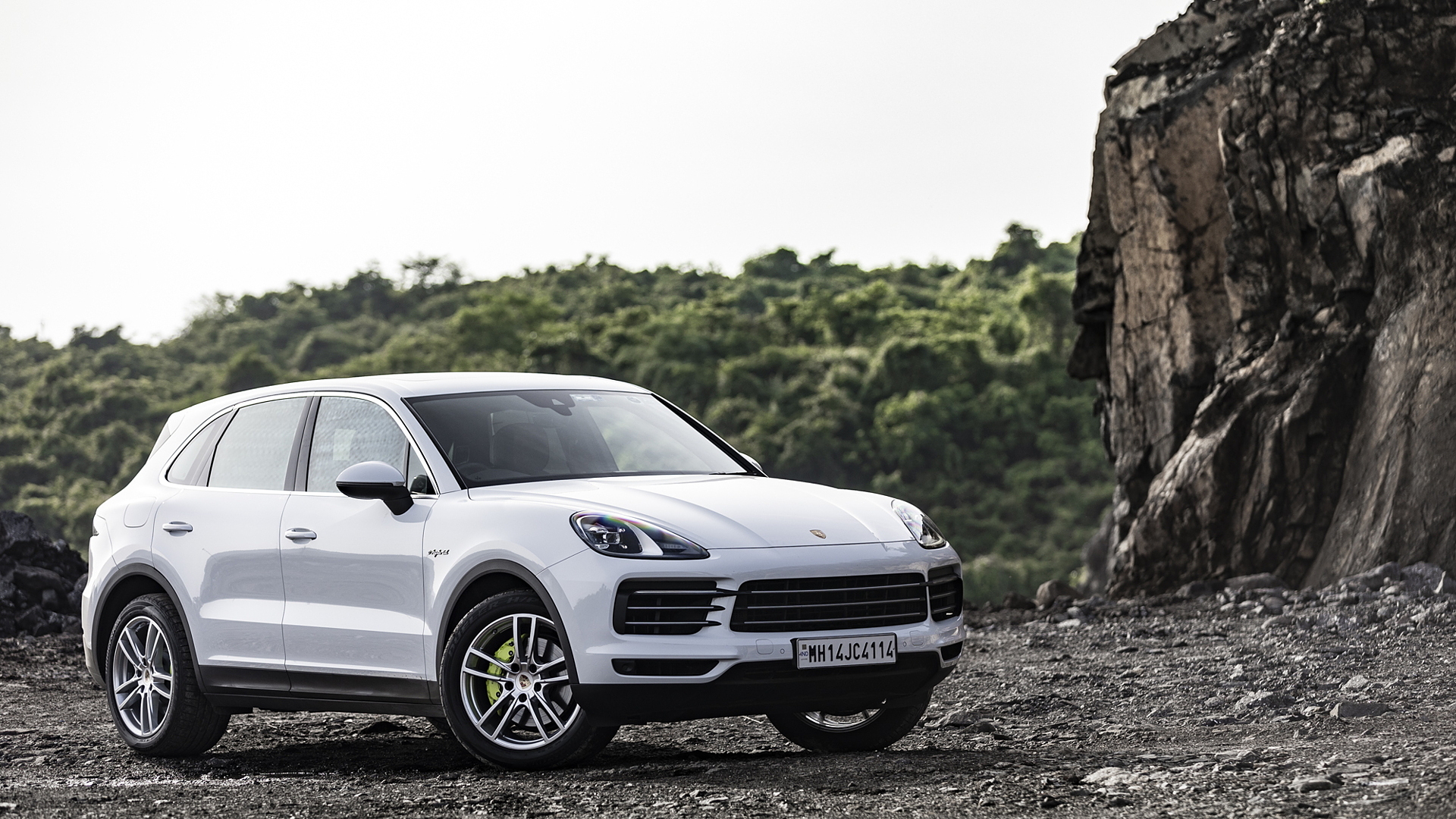 Porsche Cayenne Images - Interior & Exterior Photo Gallery [150+ Images] -  CarWale