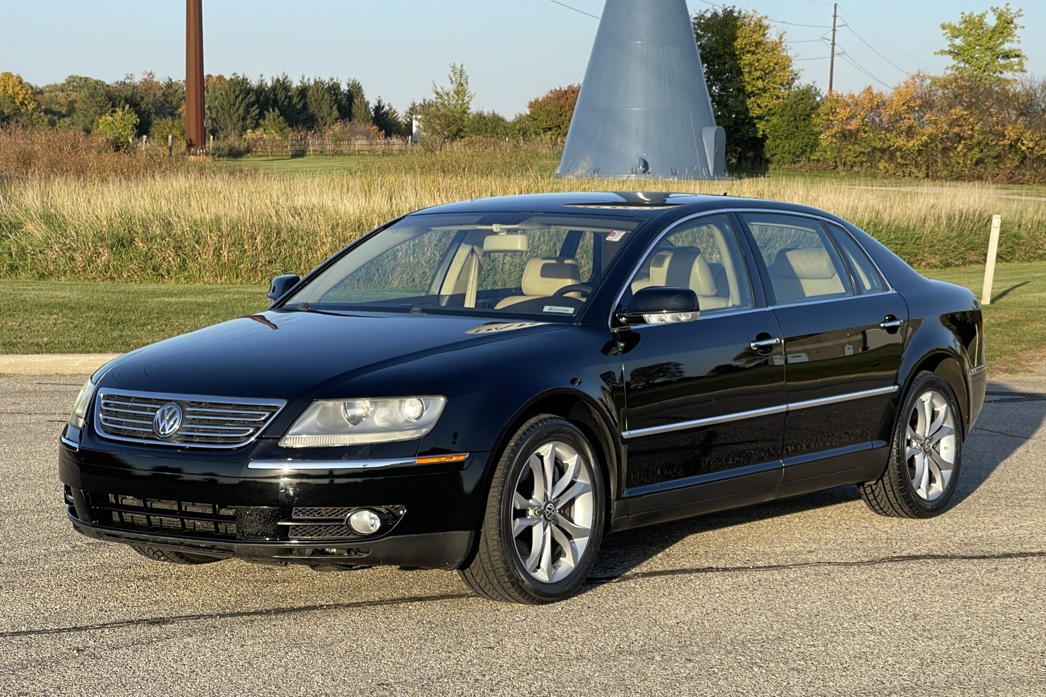 No Reserve: 2005 Volkswagen Phaeton for sale on BaT Auctions - sold for  $11,000 on October 24, 2022 (Lot #88,422) | Bring a Trailer