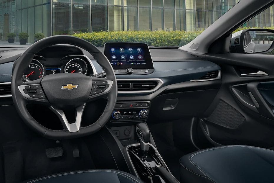 Chevrolet Tracker 2023 Interior & Exterior Images - Tracker 2023 Pictures