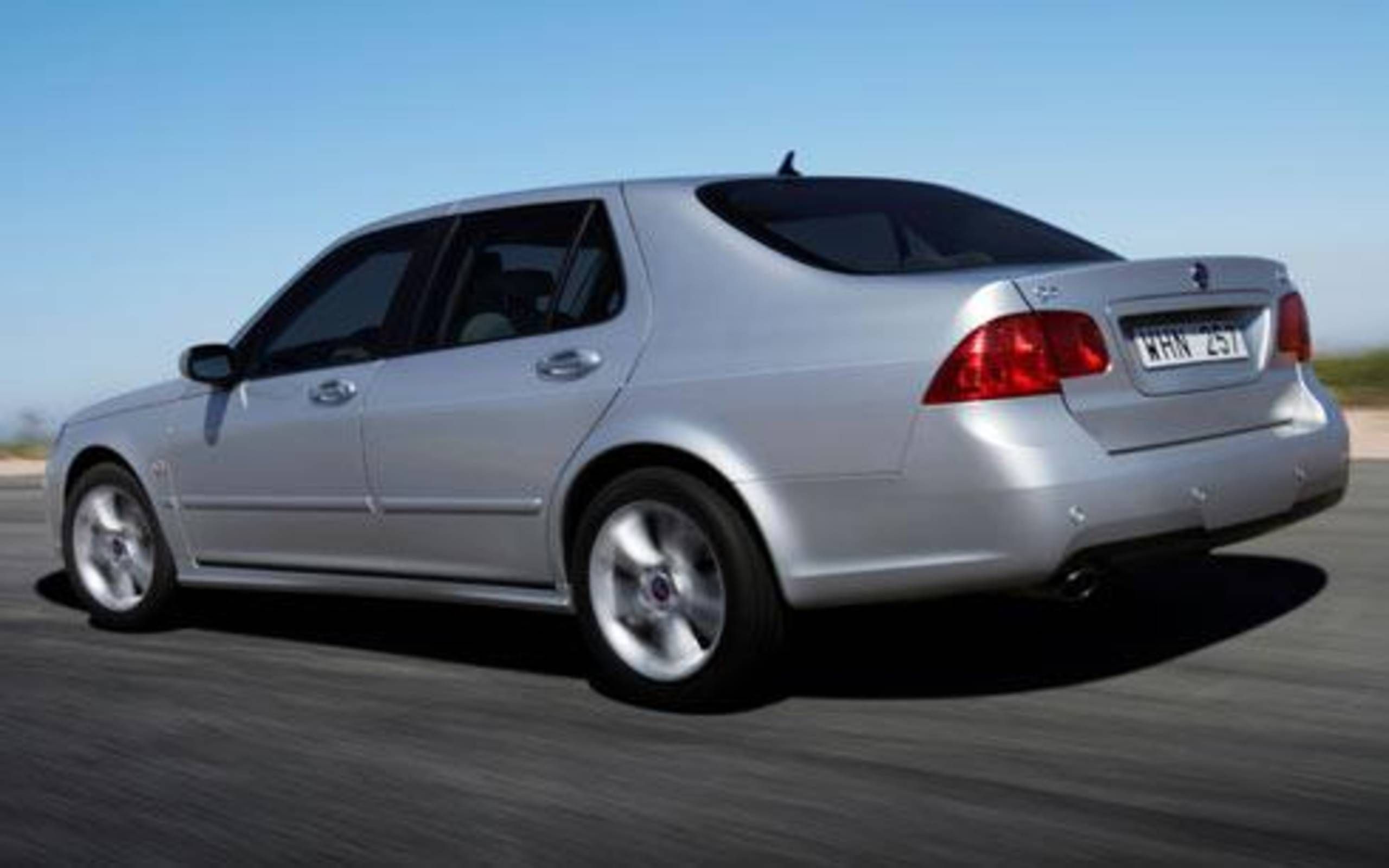 2006 Saab 9-5: Look at Me: Saab wants your attention now to prepare you for  big changes in the future