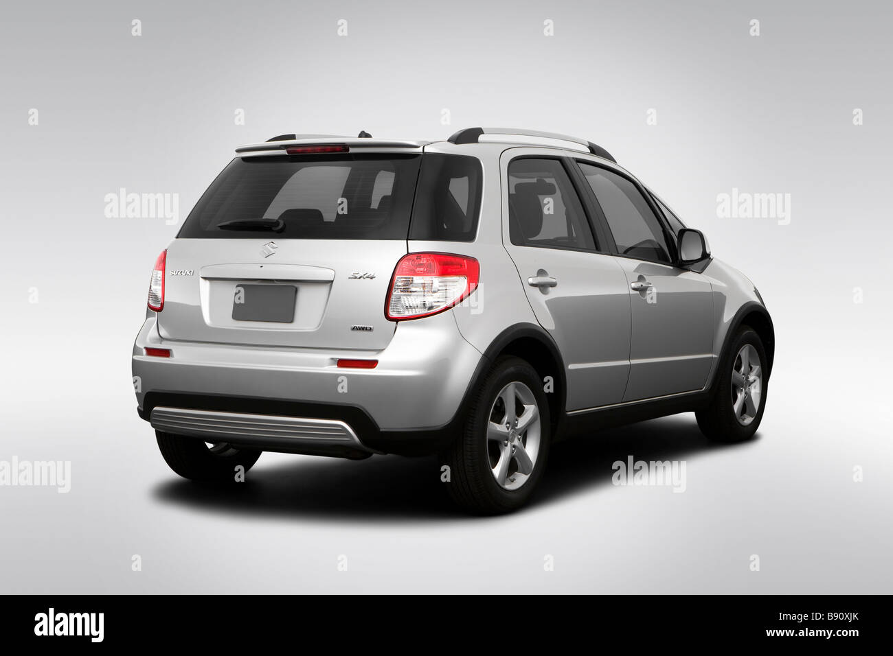 Suzuki sx4 crossover hi-res stock photography and images - Alamy