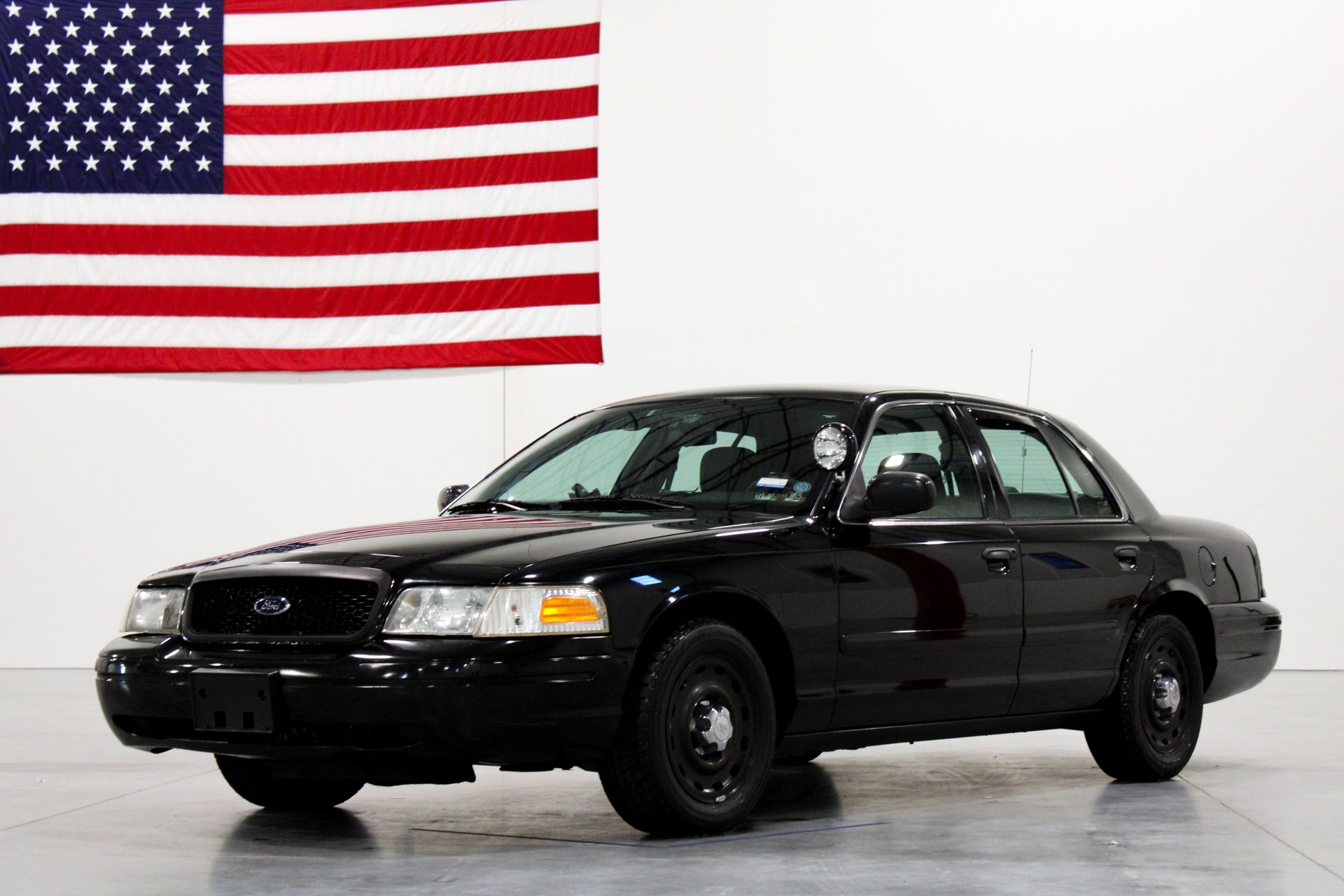 2004 Ford Crown Victoria | GR Auto Gallery