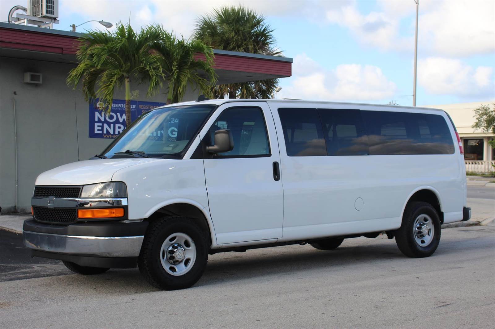 2020 Chevrolet Express 3500 Passenger Van For Sale | Miami, FL | 137976 |  MyLittleSalesman.com