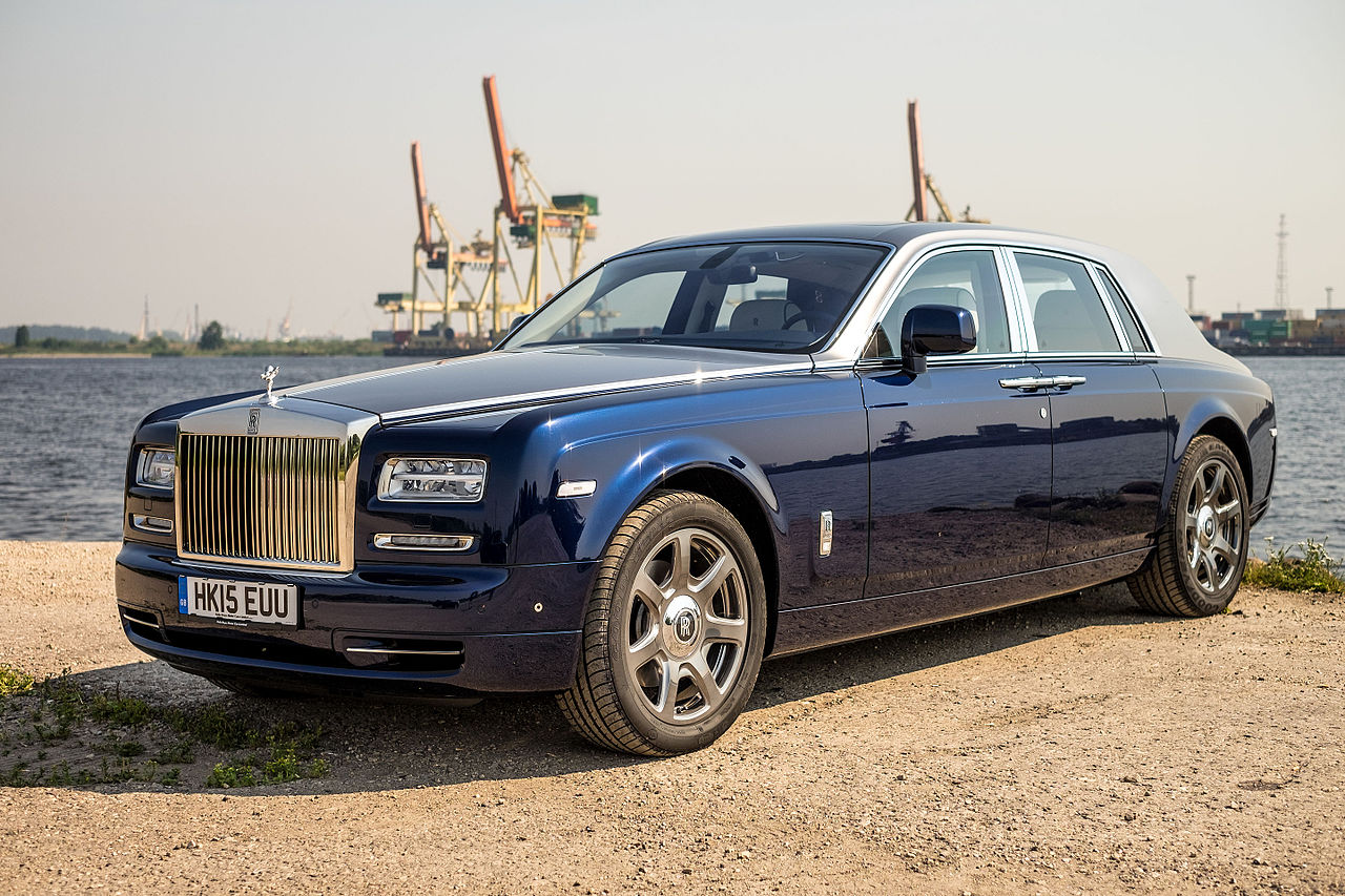 File:Rolls Royce Phantom 2015 (22719825307).jpg - Wikimedia Commons