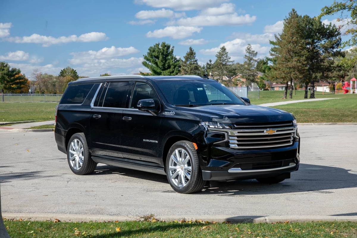 2021 Chevrolet Suburban: 6 Things We Like and 3 Things We Don't | Cars.com