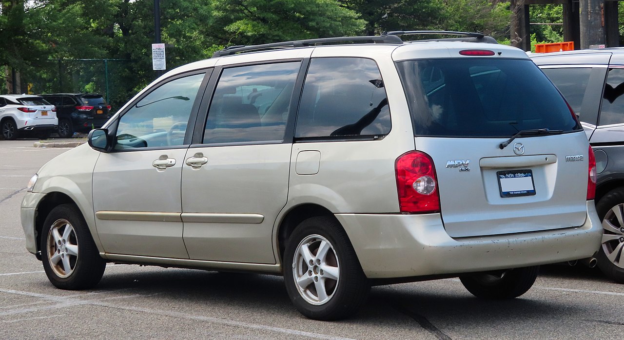 File:2003 Mazda MPV LX, rear 7.7.19.jpg - Wikimedia Commons