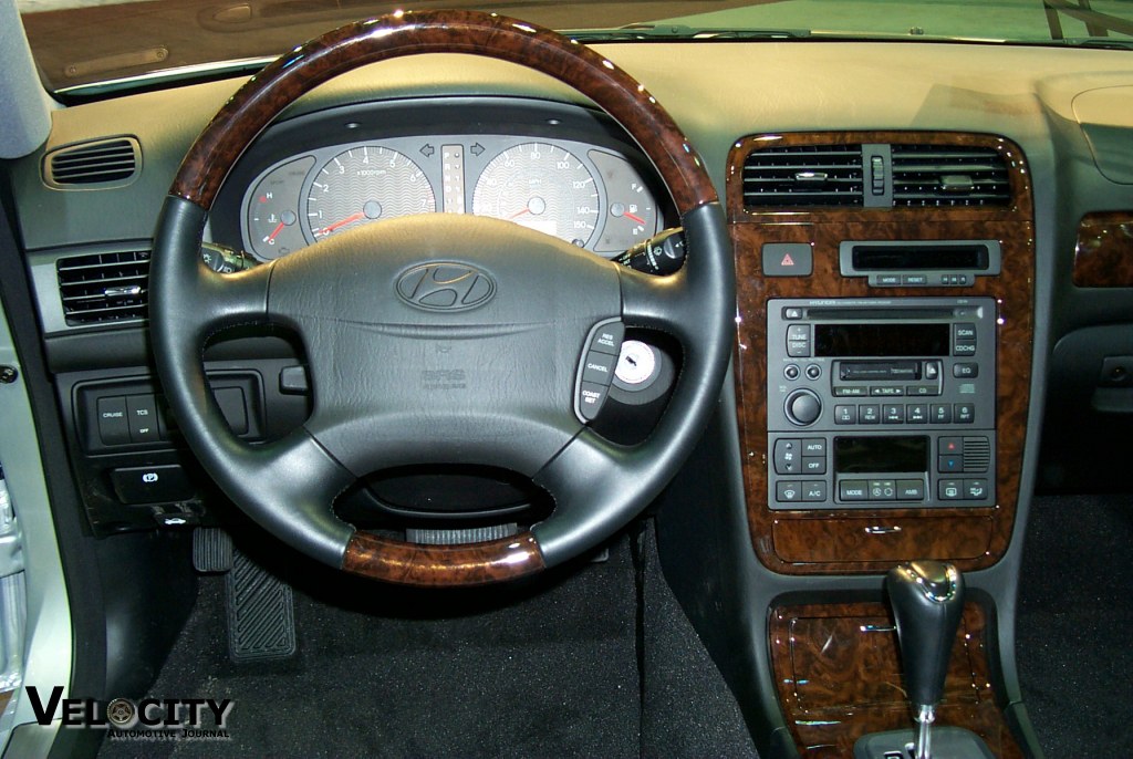 2001 Hyundai XG300 pictures