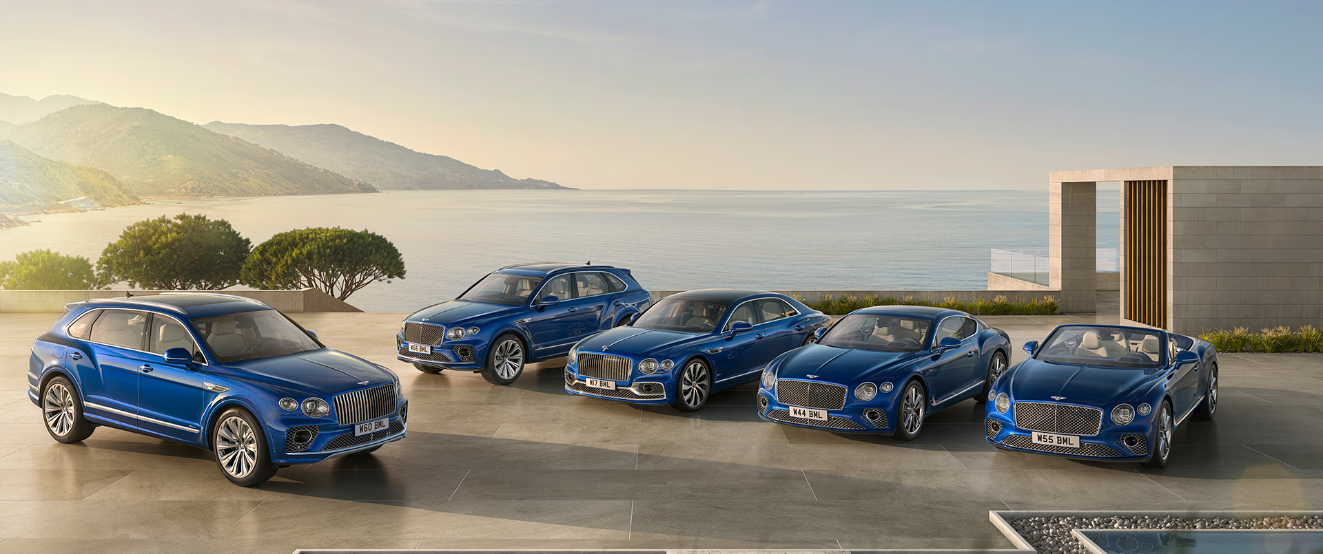 Bentley Motors Website: World of Bentley: News: 2022 News: Wellbeing behind  the wheel - the new Bentley Azure range