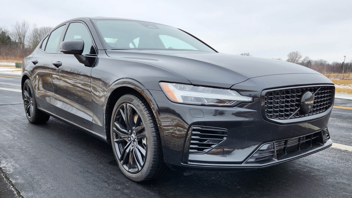 2023 Volvo S60 Recharge AWD Ultimate, Black Edition review | WUWM 89.7 FM -  Milwaukee's NPR