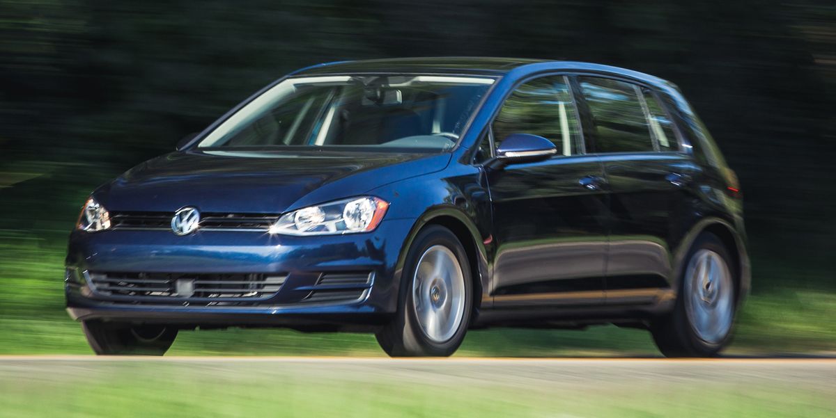 2017 Volkswagen Golf Review, Pricing, and Specs